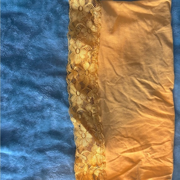 Lot Of 2 Cropped Tank Tops  Size Medium. Wild Fable & Heart & Hips. - Picture 5 of 5